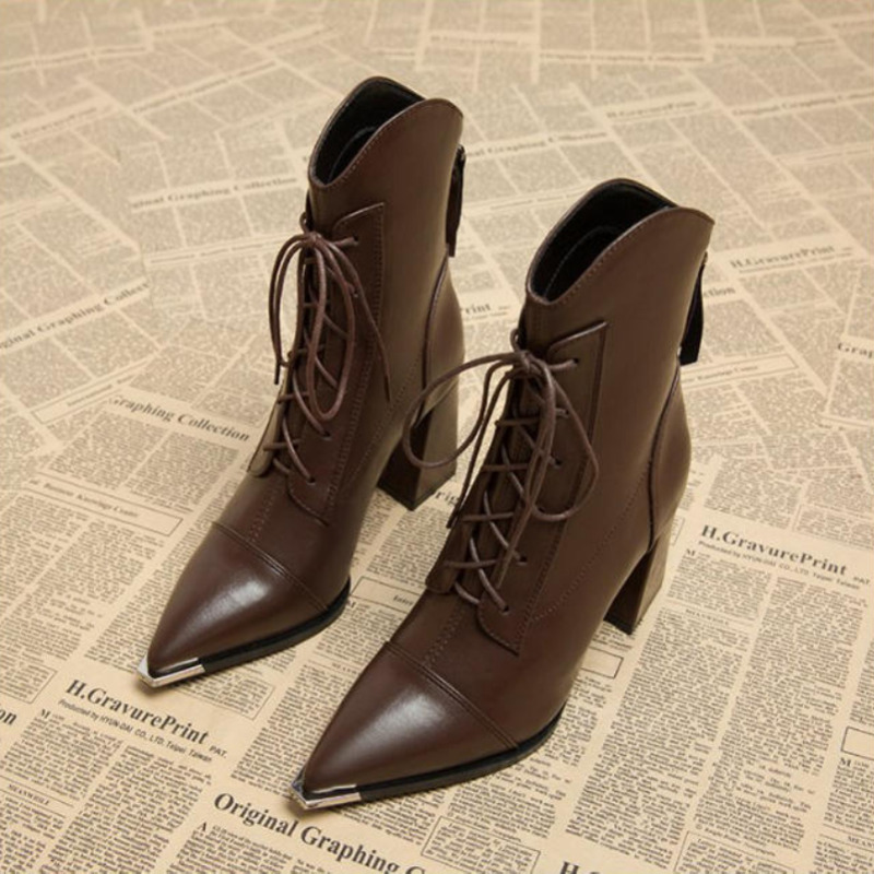 Women Fashion Trend 2025 - 여성용 앵클 부츠 패션 뾰족한 앞코